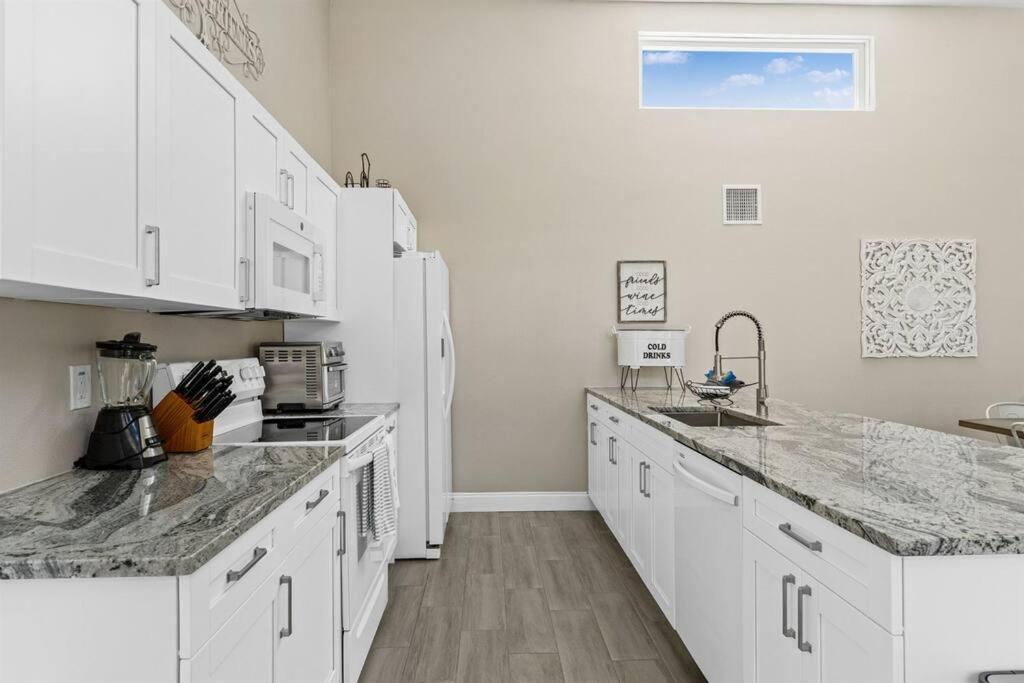 7 Bedroom 5 Bath Home With Cottage On Clearwater Beach! Luaran gambar